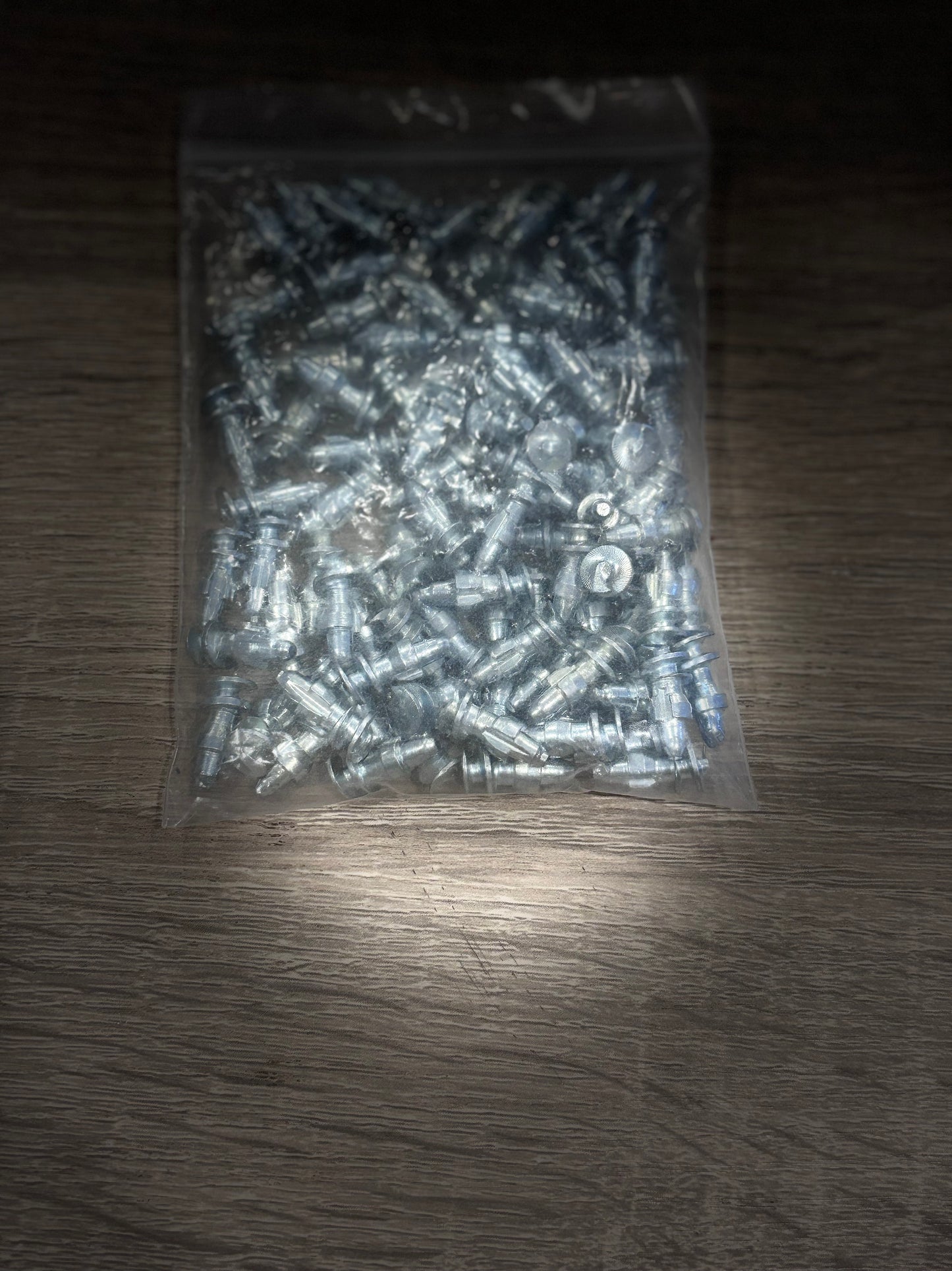 AUGER ICE TIRE STUDS FRONT 300PC ST174