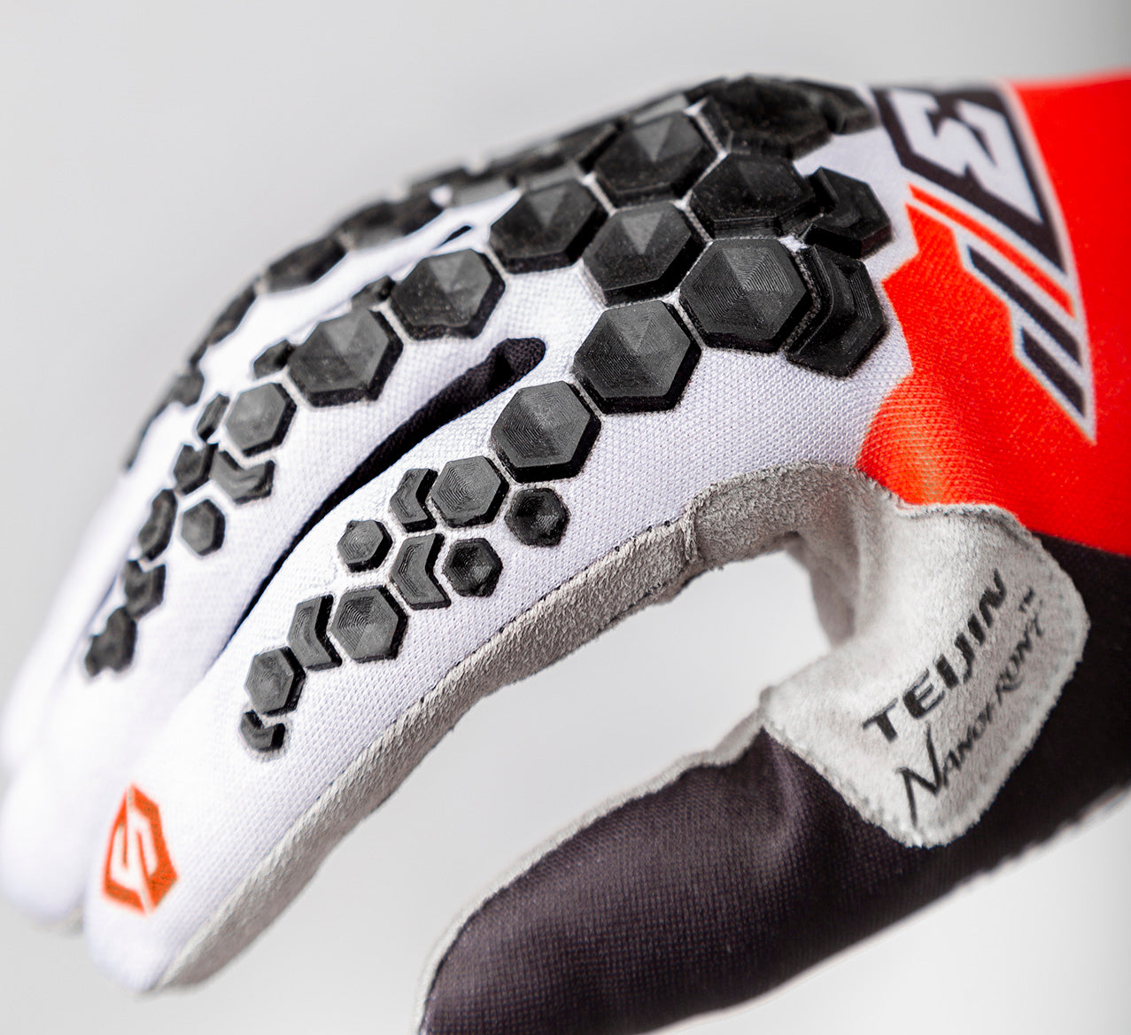 S3 NUTS ENDURO GLOVES BLACK